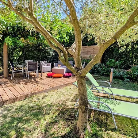 Mazet A Uzes, Proche Du Haras National, Wifi Et Parking Prive Gratuit Uzès