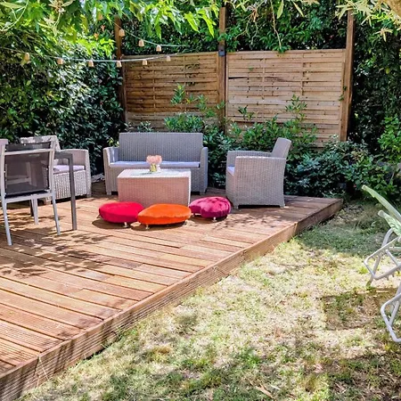 Mazet A Uzes, Proche Du Haras National, Wifi Et Parking Prive Gratuit *
